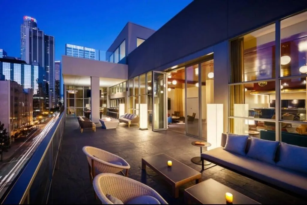 Big Beautiful Downtown La Apartment.-1