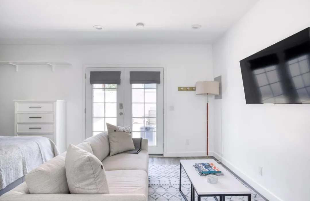 Westchester 4Br W Backyard Wd Nr Shops Bars Lax-708-1