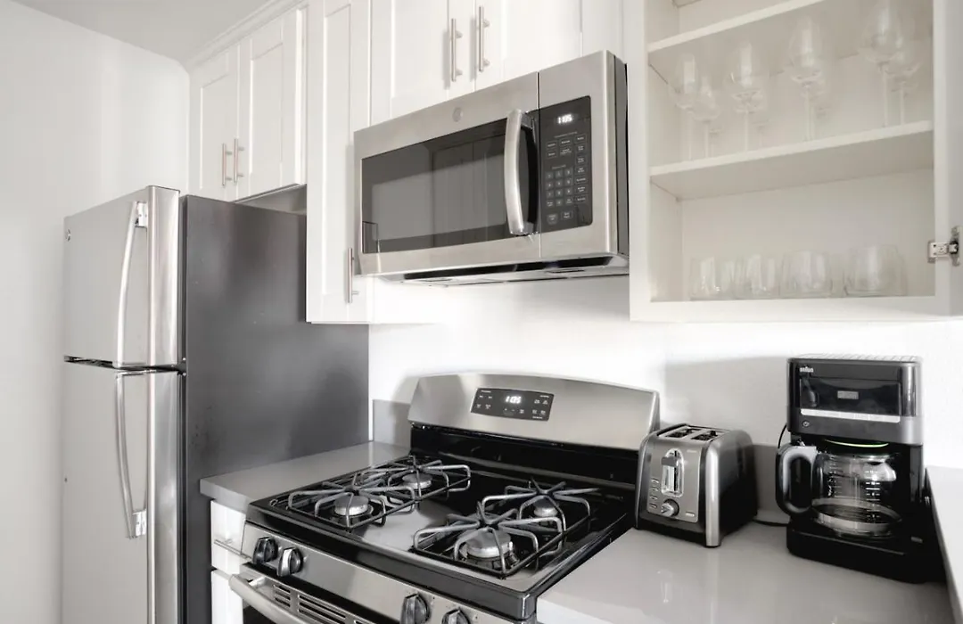 Hollywood 2Br W Rooftop Pool Nr Metro Lax-88-1