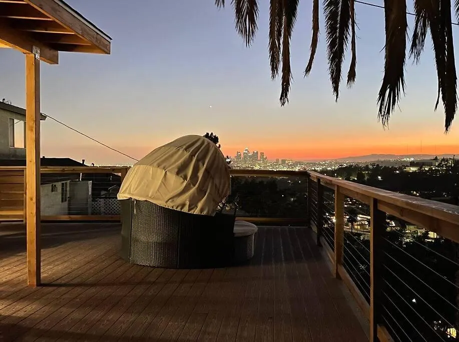 Incredibe Dtla View On Deck 2B1B Queen Beds-1