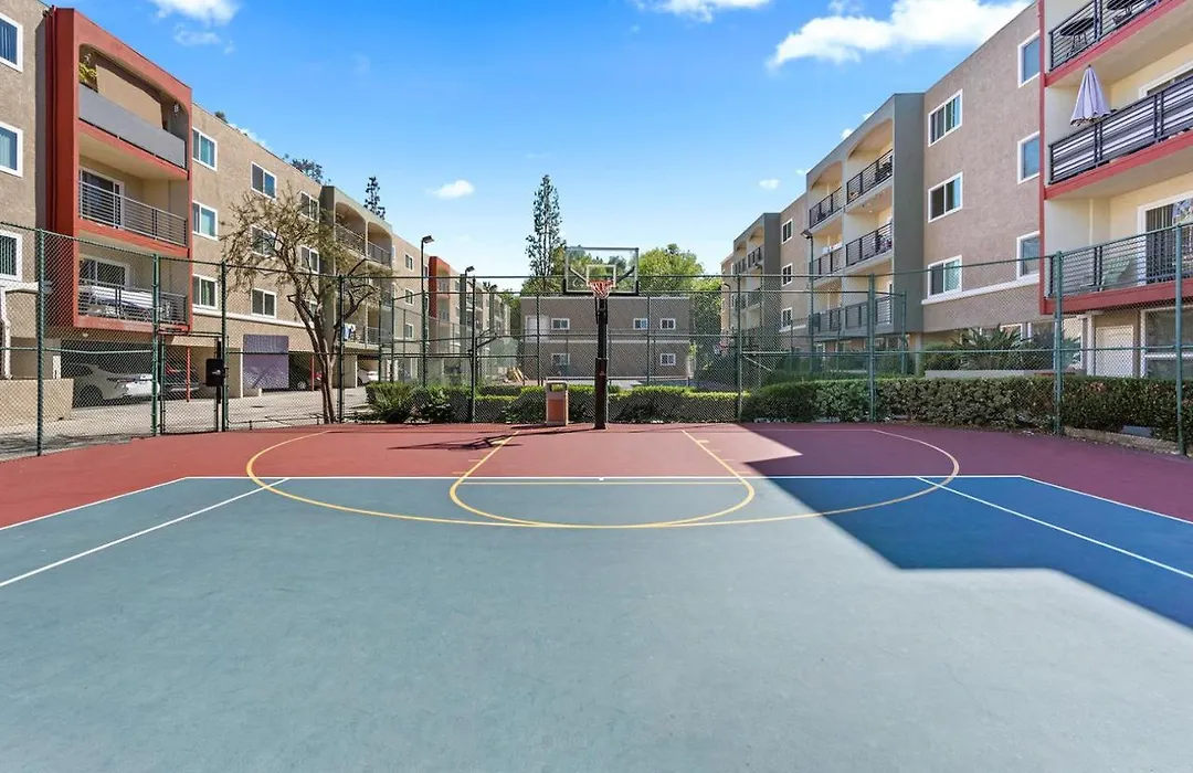 Woodland Hills 2Br W Pool Gym Nr Warner Center Lax-699-1