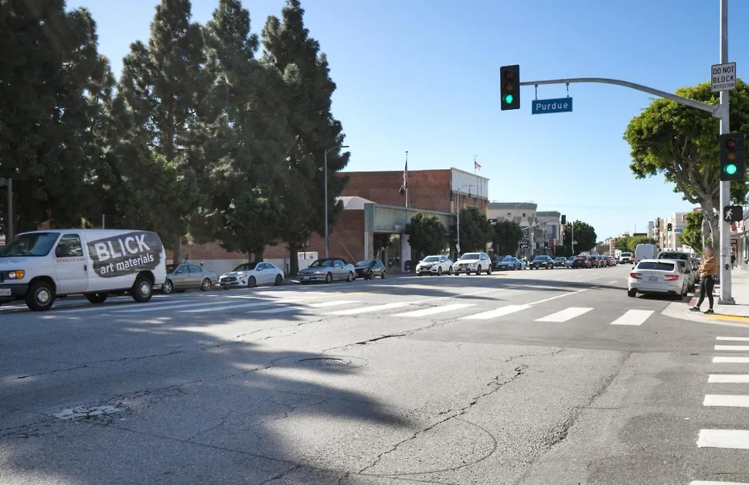 Brentwood 2Br W Gym Rooftop Wd Nr Wf Shops Lax-620-1