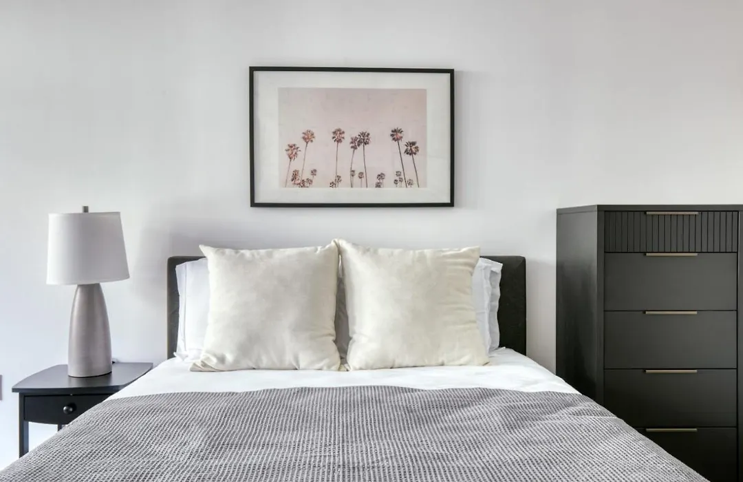 Silverlake Studio W Wd Pool Gym Nr Stadium Lax-944-1