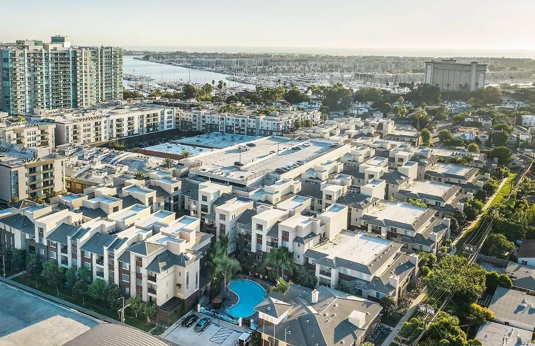 2 Bedroom In Marina Del Rey Less Than 10 Mins From Venice Beach!-1