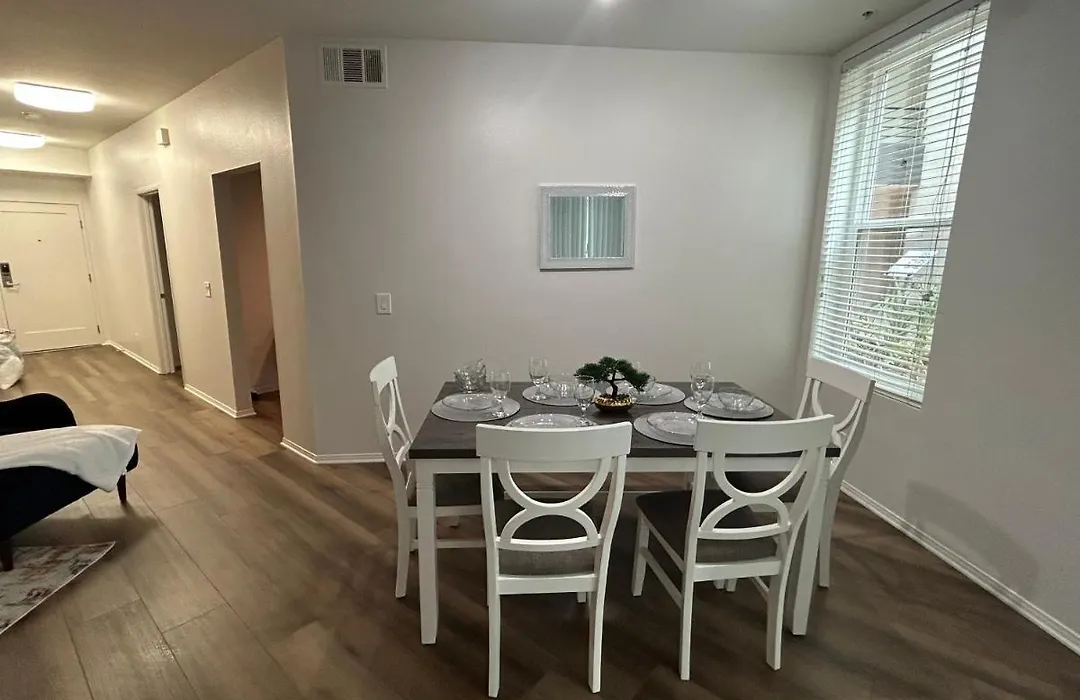 Westerly 2 Bedroom In Marina Del Rey Near Venice Beach!-1