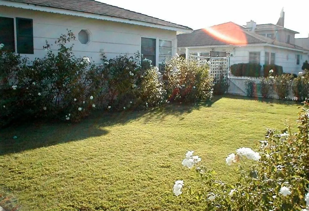 Adorable Garden Cottage ~ A Lovely Escape With Private Enclosed Gardens-1