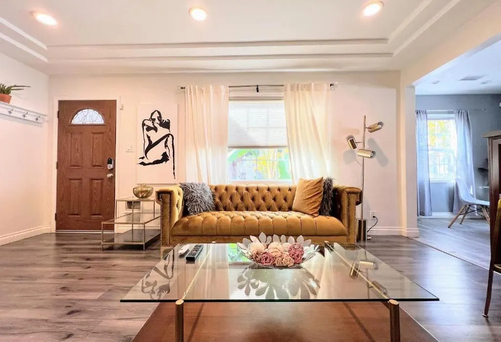 Entire 4-Unit Complex With Private Swimming Pool-1