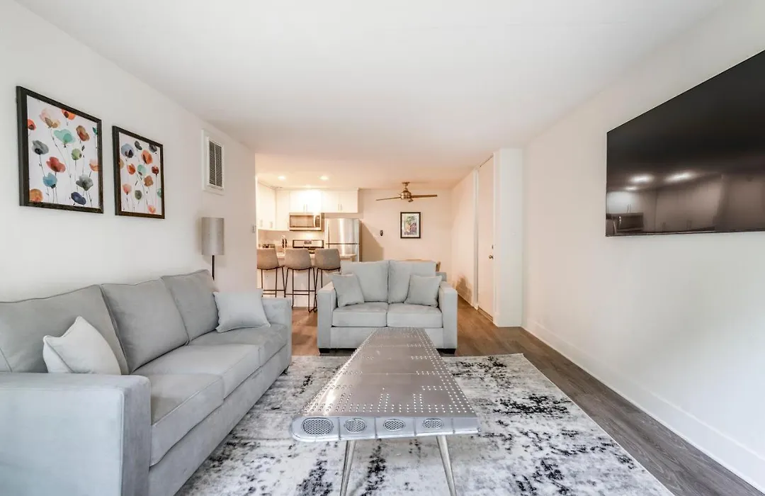 New Luxury Apartment Weho Boys Town-1
