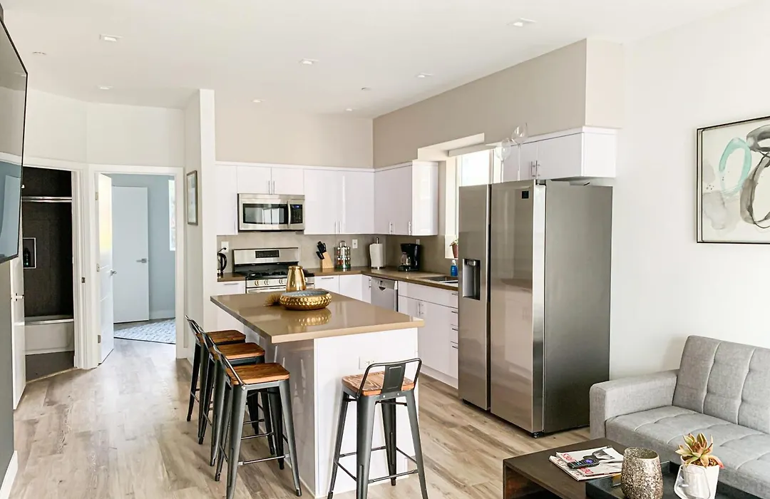 Spacious Townhouse In Mid City - Cr4-Win-1