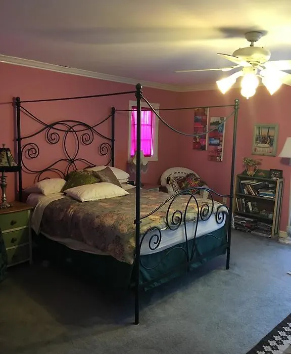 Elaine'S Hollywood Bed & Breakfast-1
