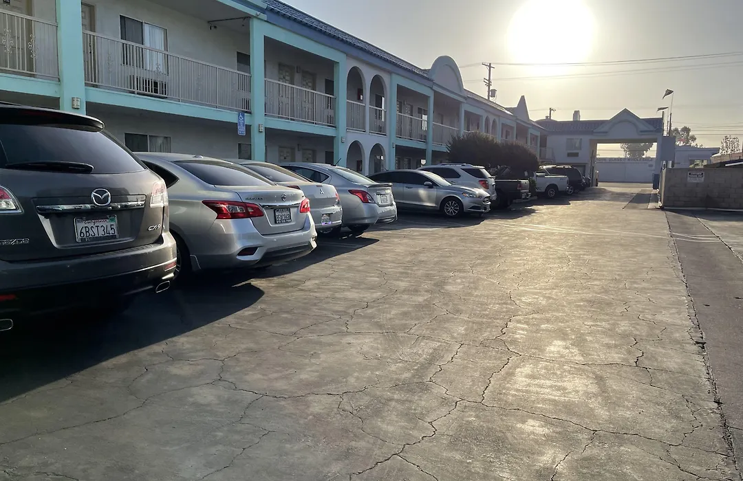 Diamond Inn-1