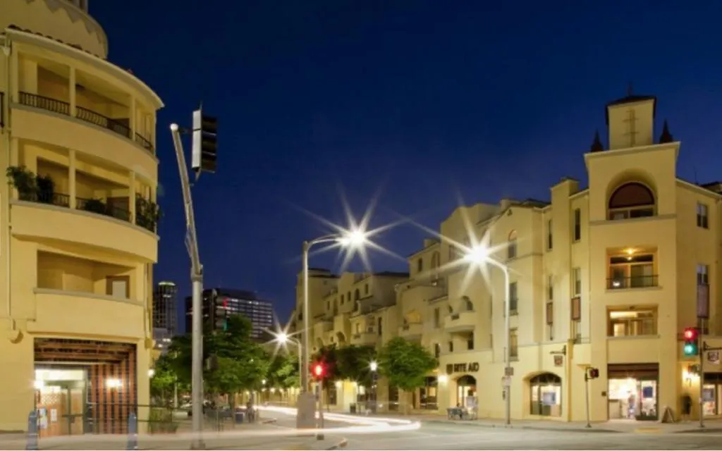 Global Luxury Suites At Tiverton Ave-1