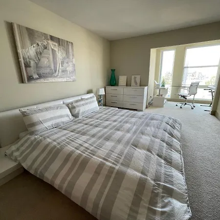 Ultra Luxury Experience Overlooking The Marina-3