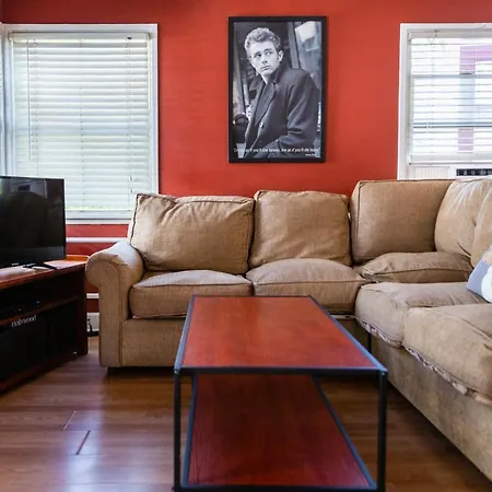Hollywood Hills Suites-3