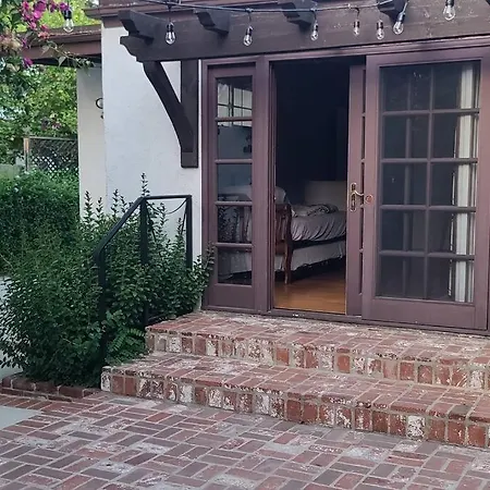 House, Walking Distance From Universal Studios-3