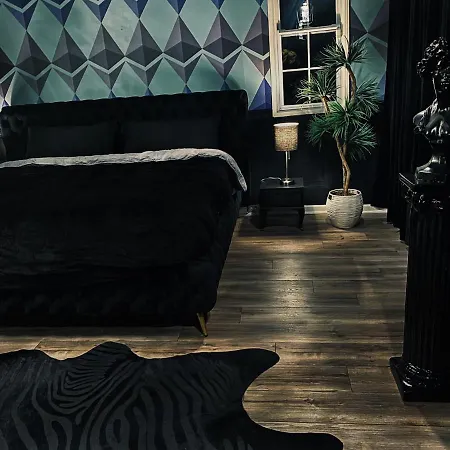 Welcome To The Cryptohouse-3