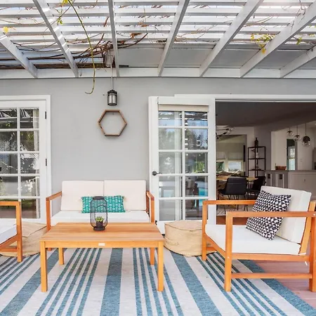 Enchanting Sherman Oaks Home With Pool Permit #Hsr Two Five Zero Zero 3222-3
