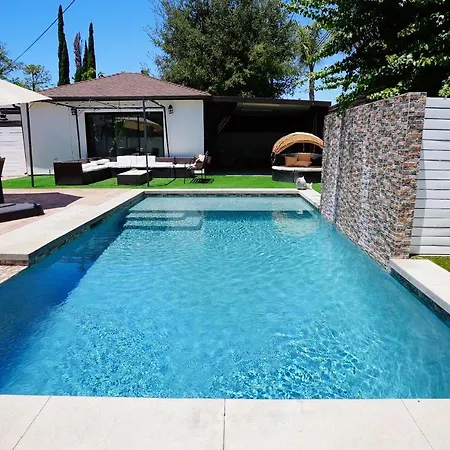 Private Heaven With Pool, Perfect For Families-2