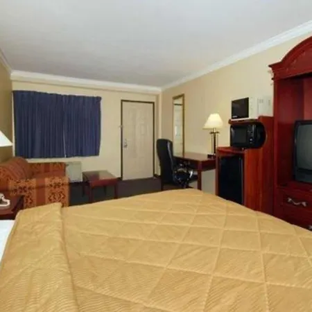 Quality Inn Near City Of Hope-3