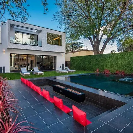 Gated, Modern La Escape With Pool + Firepit-3