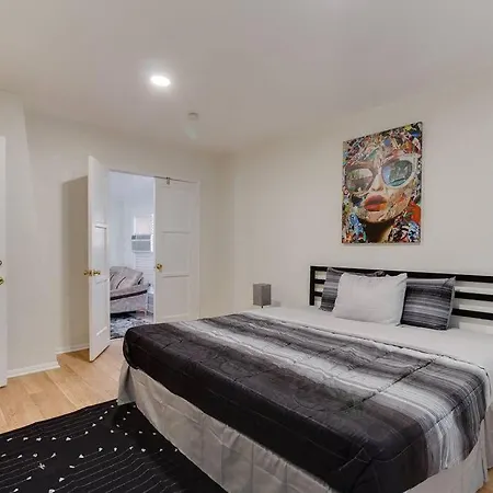5 Bedroom La Charmer-3