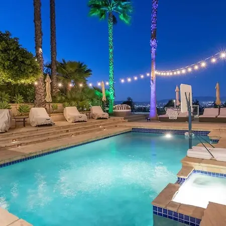 Gorgeous Villa W/Pool, Spa, B-Ball Court & View!-2