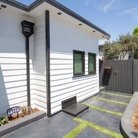 Spacious Cottage Home-3