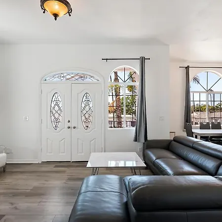 4 Bedroom 2.5 Bathroom Unit Close To Universal/Hw Sleeps 8-2
