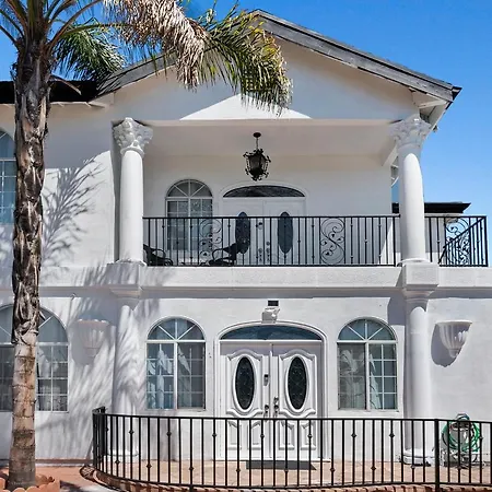 4 Bedroom 2.5 Bathroom Unit Close To Universal/Hw Sleeps 8-3