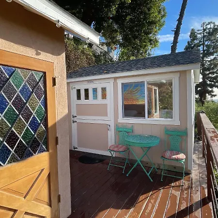 Glamping Hollywood Hills - Luxury Tiny House-3