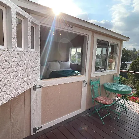 Glamping Hollywood Hills - Luxury Tiny House-2
