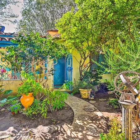 Flower Garden Cottage With Treehouse And Pond!-2