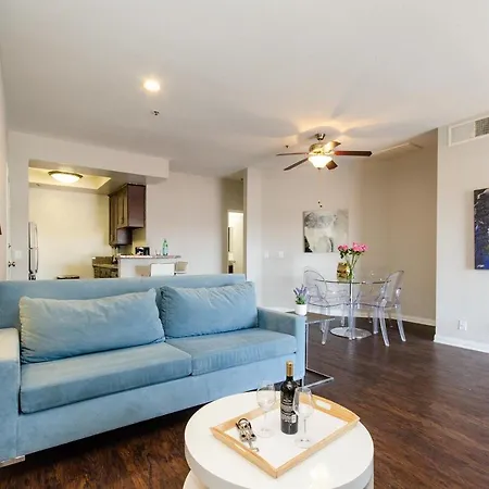 Sunset Strip 2 Bedroom 2 Bathroom With Views & Roof-Top Pool-2