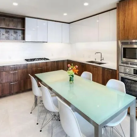 Luxury High Rise - Two Bedroom Two Bathroom Apartment-3