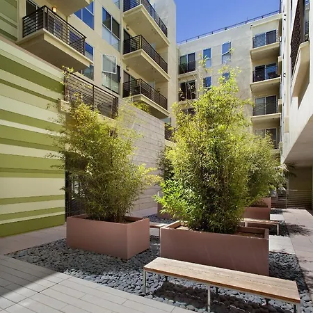 Cozy Apartment At Santa Monica-3