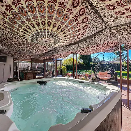 Luxury 3Br Estate At The Heart Of West Hills-3