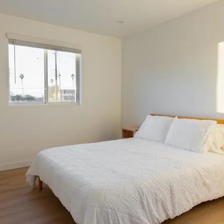 New Luxury Home With Dtla Views - Ideal For Groups-3