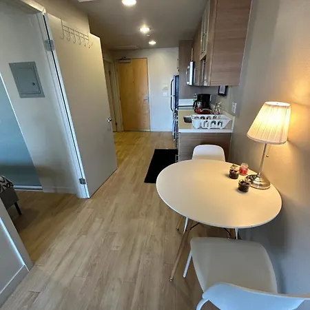 Cozy Apartment At Santa Monica-2