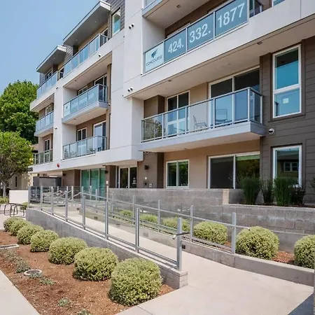 Beautiful 1Br Apt In Westchester By 1Furnished!-3