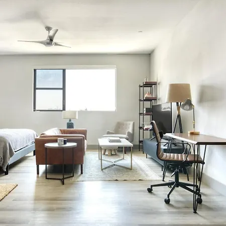 Mid-Wilshire Studio W Gym Pool Nr S La Brea Lax-476-2