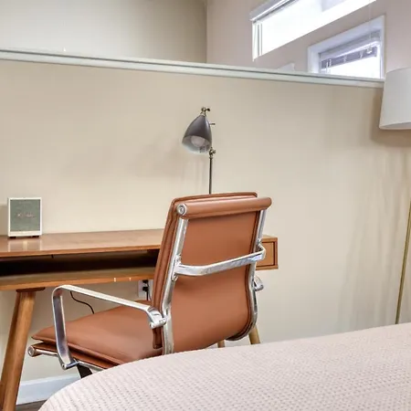 Woodland Hills Studio W Pool Nr Wfield Mall Lax-814-2