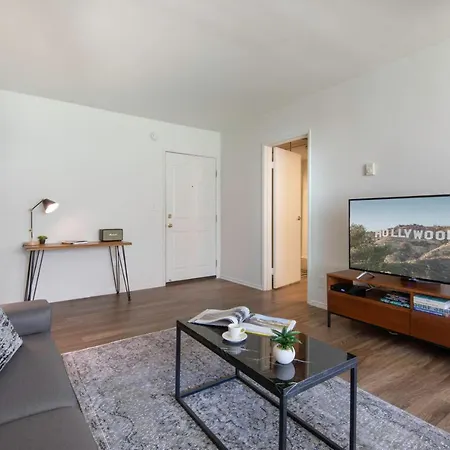 Brentwood Studio W Gym Pool Nr Ucla San Vicente Lax-60-2