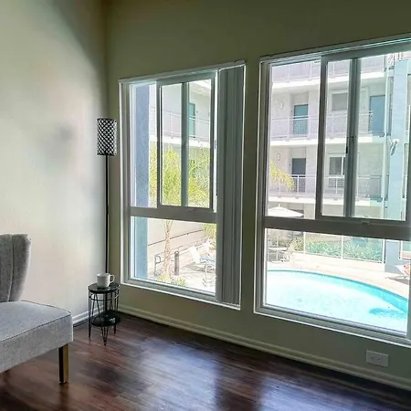 Modern Melrose Studio With Pool View-3