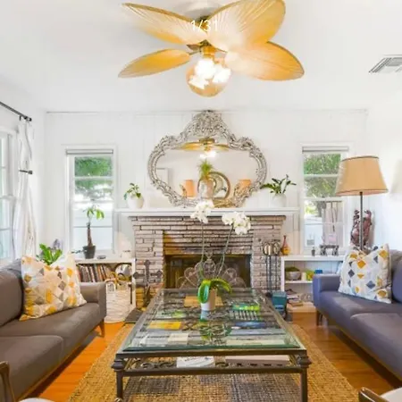 Mid Century Chic-3