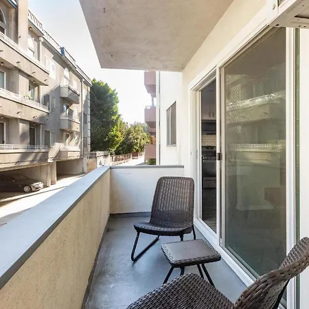 Studio Apartment In Sherman Oaks + Parking-3