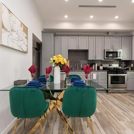 Private, Charming 2Br/2.5Ba House With Outdoor Patio-2