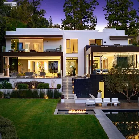 Lago Vista Modern-3