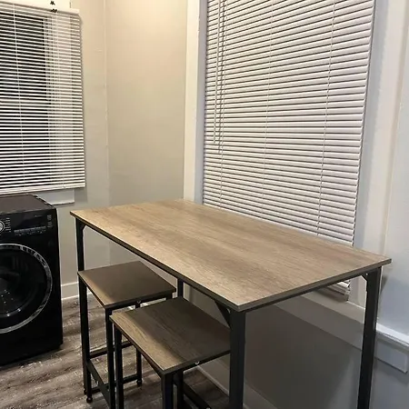Hollywood Walk Apartment-2