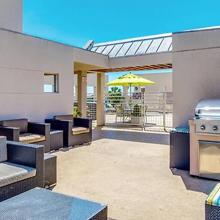 2Br W Gym Pool In Central Hollywood Nr Weho Lax-67-2
