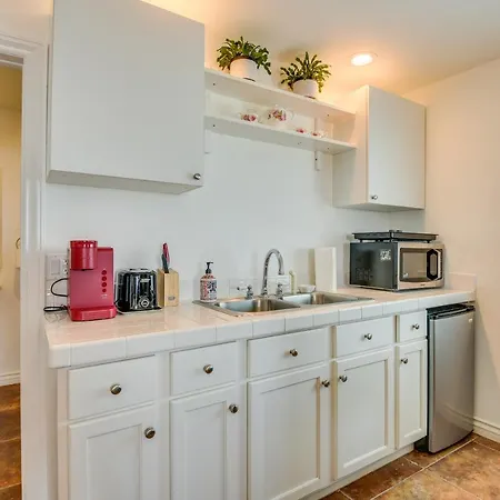 Alluring San Fernando Valley Vacation Rental!-3